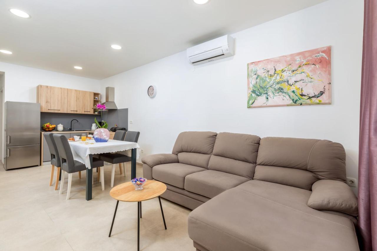 PUY Apartment Lorilu מראה חיצוני תמונה